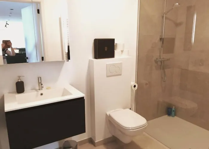 Luxueus & Nieuw 2-slaapkamerappartement Met Garage * Ostend